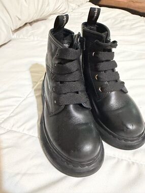 Alexander McQueen Kids Black Leather Lace-Up Boots